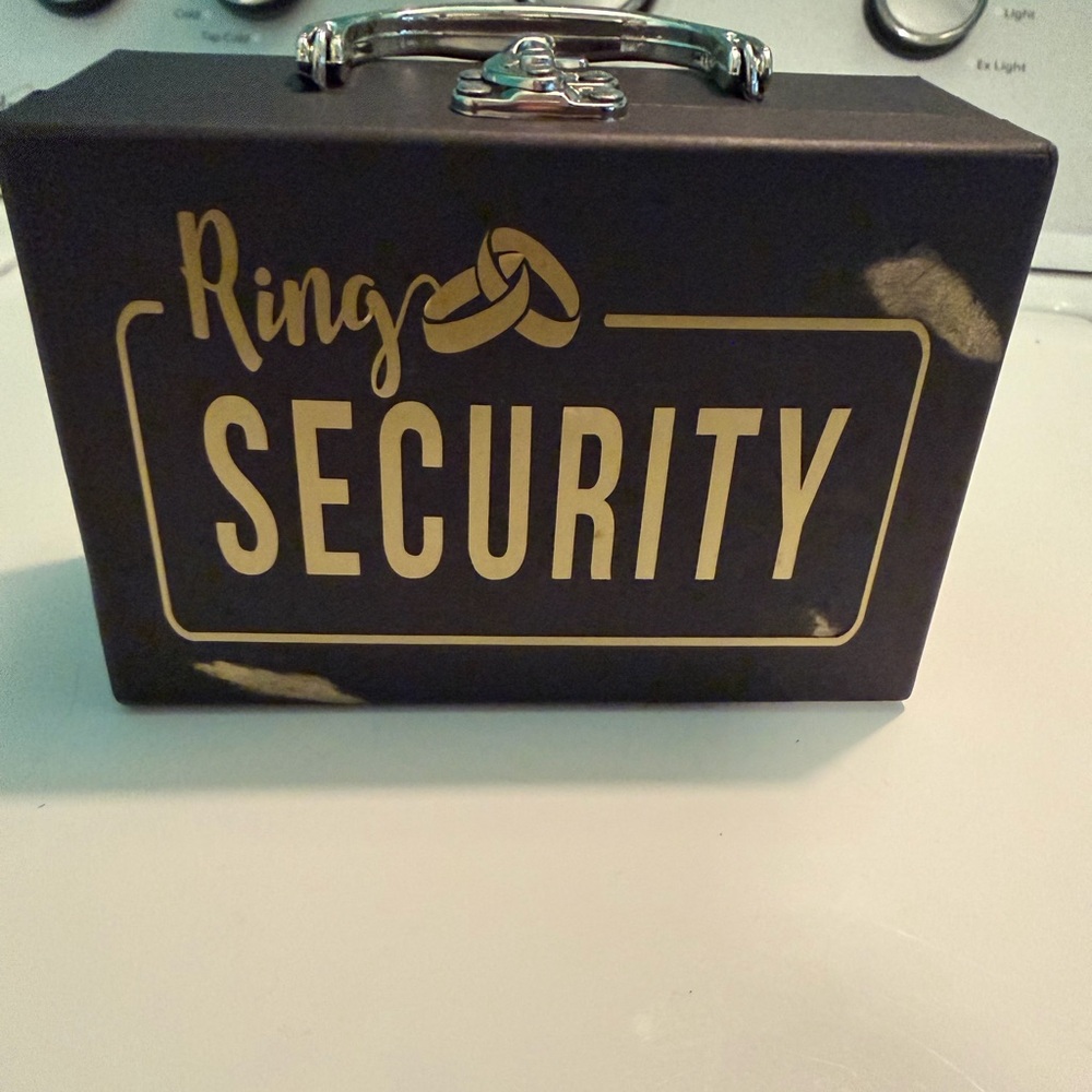 Black and Gold Ring Security Box